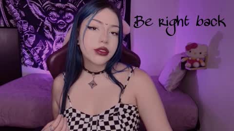 Snapshot of revenmiller_ chatting on 10/11/25, 07:56 Reven online show from 10/11/25, 07:56