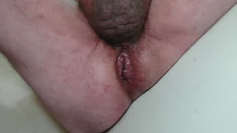 Snapshot of revict_316 chatting on 12/17/24, 12:00 ICTKinkyCouple 316 online show from 12/17/24, 12:00