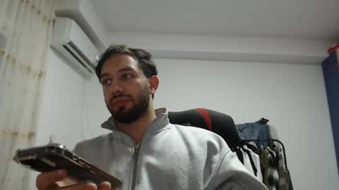 Chris online show from 01/04/25, 04:33