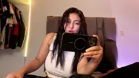 Rexa y blade  online show from 10/11/25, 08:29