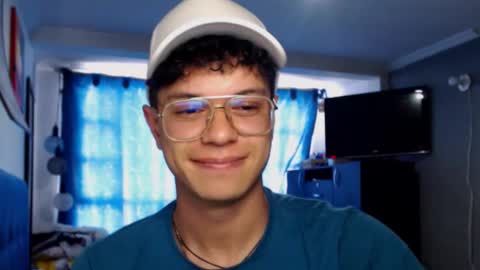 Snapshot of rexbunnybody chatting on 03/08/26, 08:01 Rex online show from 03/08/26, 08:01