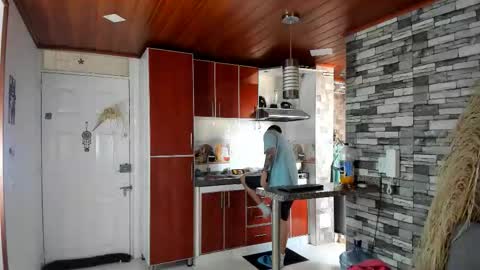 reymasterhot online show from 10/12/25, 07:35