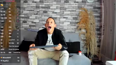 reymasterhot online show from 11/10/25, 07:24