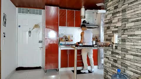 reymasterhot online show from 12/04/25, 08:28