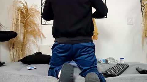 reymasterhot online show from 02/19/26, 07:54