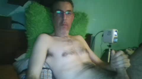 reyes_albert2006 online show from 02/10/25, 04:52