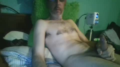 reyes_albert2006 online show from 02/18/25, 06:15