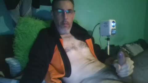 reyes_albert2006 online show from 11/24/25, 01:00