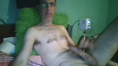 reyes_albert2006 online show from 04/13/26, 06:19