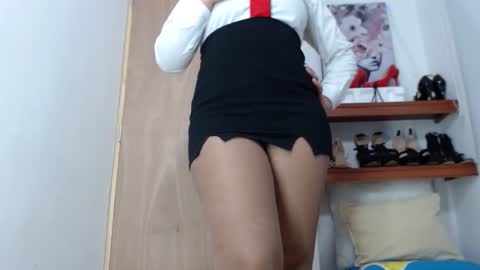 Snapshot of reyledoll chatting on 01/29/25, 09:50 Rely online show from 01/29/25, 09:50