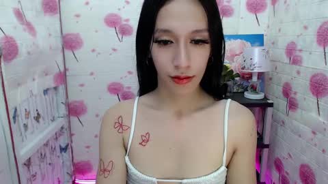 HI GUYS IM RHIAN PLEASE GIVE ME THUMBS UP online show from 01/13/25, 04:50