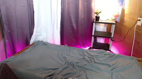 HI GUYS IM RHIAN PLEASE GIVE ME THUMBS UP online show from 01/15/25, 04:11