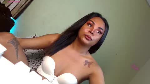 Snapshot of rhianasollway69 chatting on 11/13/25, 05:39 rhianasollway69 online show from 11/13/25, 05:39