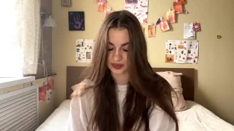 Anna online show from 10/31/25, 08:26