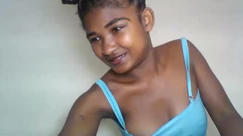 Snapshot of rhoanna chatting on 07/07/26, 04:00 rhoanna online show from 07/07/26, 04:00