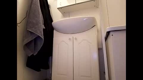 Shaved cock ready online show from 02/04/25, 06:25