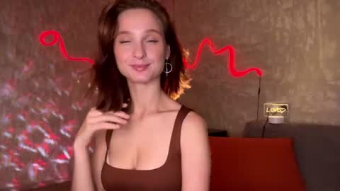 Snapshot of riana_razz chatting on 06/26/26, 08:19 riana_razz online show from 06/26/26, 08:19