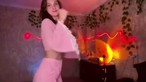 Snapshot of riana_razz chatting on 07/08/26, 02:43 riana_razz online show from 07/08/26, 02:43