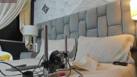 Riana online show from 02/21/25, 07:01