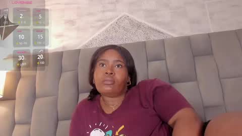 Riana online show from 03/06/25, 10:09