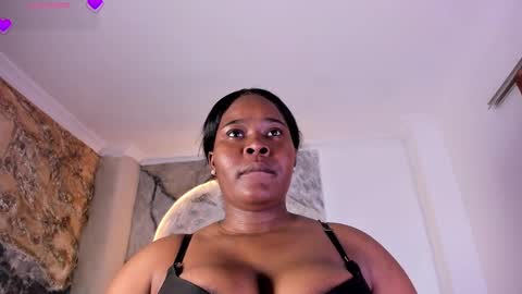 Riana online show from 11/23/25, 09:03