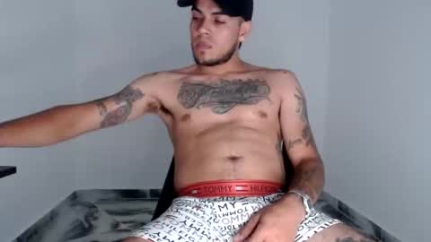 Snapshot of riancum chatting on 11/20/25, 09:03 juan online show from 11/20/25, 09:03