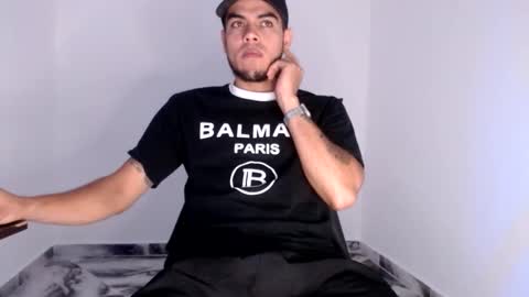 Snapshot of riancum chatting on 11/28/25, 07:05 juan online show from 11/28/25, 07:05