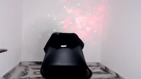 Snapshot of riancum chatting on 12/20/25, 07:59 juan online show from 12/20/25, 07:59