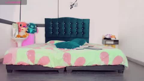 Rianna Garcia online show from 02/22/25, 10:42