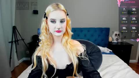 Snapshot of riawoods chatting on 01/06/26, 06:44 Ria Woods online show from 01/06/26, 06:44