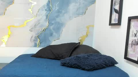 Snapshot of ricardo__04 chatting on 04/13/26, 12:21 ricardo__04 online show from 04/13/26, 12:21