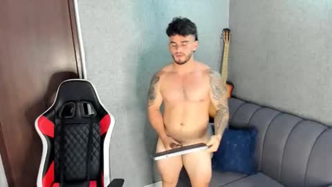 ricardogonzalez666 online show from 10/26/25, 07:20