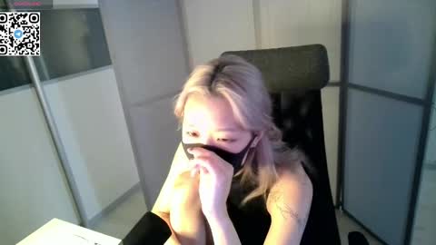 Snapshot of rice_bun chatting on 05/12/26, 05:59 Jiwoo online show from 05/12/26, 05:59