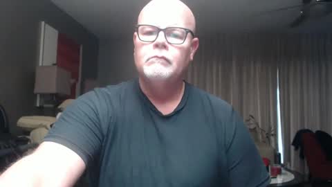 rich32937 online show from 12/27/24, 08:18