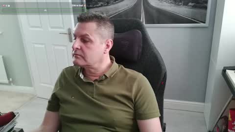 Snapshot of rich_uk56 chatting on 04/03/26, 05:00 UK Straight Guy online show from 04/03/26, 05:00