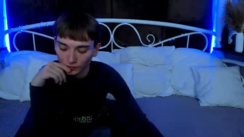 Snapshot of richard_holland chatting on 04/14/26, 09:10 Richard online show from 04/14/26, 09:10