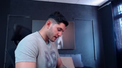 Ricardo online show from 05/12/26, 04:37