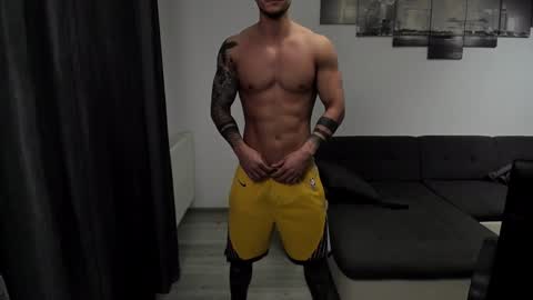 Snapshot of richarddarell chatting on 12/19/24, 06:56 RichardDarell online show from 12/19/24, 06:56