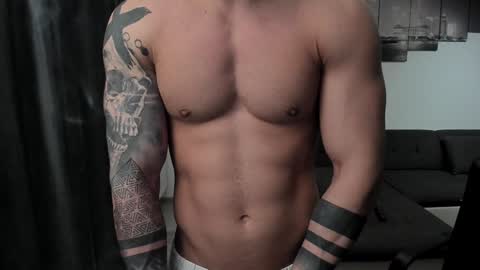 Snapshot of richarddarell chatting on 01/17/25, 05:53 RichardDarell online show from 01/17/25, 05:53