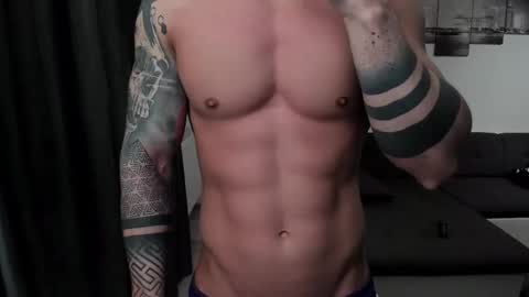 Snapshot of richarddarell chatting on 02/17/25, 04:53 RichardDarell online show from 02/17/25, 04:53