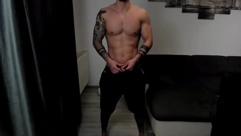 Snapshot of richarddarell chatting on 09/20/25, 04:46 RichardDarell online show from 09/20/25, 04:46