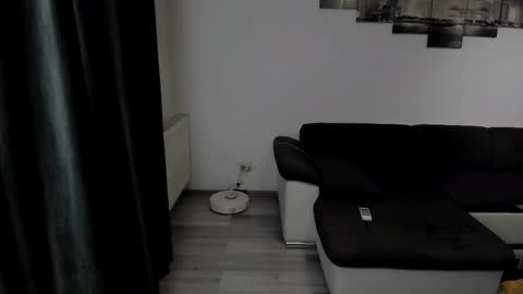 Snapshot of richarddarell chatting on 10/04/25, 04:43 RichardDarell online show from 10/04/25, 04:43