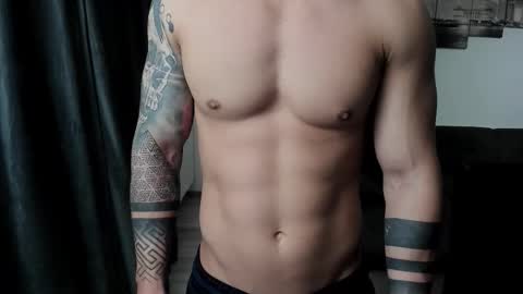 Snapshot of richarddarell chatting on 10/12/25, 06:12 RichardDarell online show from 10/12/25, 06:12