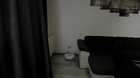 Snapshot of richarddarell chatting on 07/30/26, 05:50 RichardDarell online show from 07/30/26, 05:50