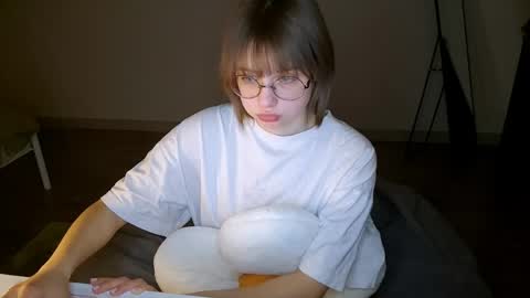 Luna online show from 04/22/26, 06:31