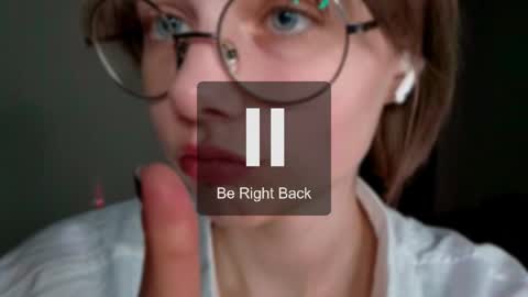 Snapshot of richardlundsten chatting on 05/27/26, 06:49 Luna online show from 05/27/26, 06:49