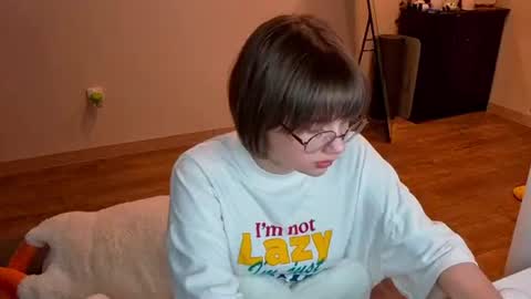 Snapshot of richardlundsten chatting on 06/18/26, 06:56 Luna online show from 06/18/26, 06:56