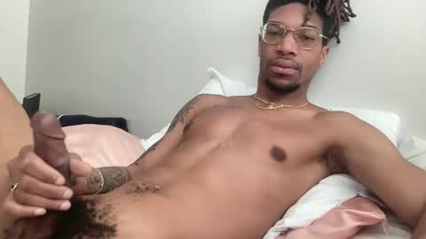 Snapshot of richchris66 chatting on 03/16/26, 05:17 richchris66 online show from 03/16/26, 05:17