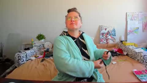 Anna - not anna - right Anna  online show from 02/09/26, 01:04