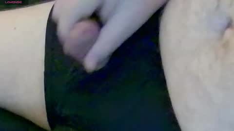 Snapshot of rick18211 chatting on 10/25/25, 05:19 rick18211 online show from 10/25/25, 05:19